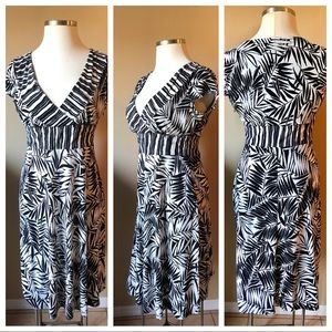 Evan Picone V-Neck Dress Sz 12 Black & White euc